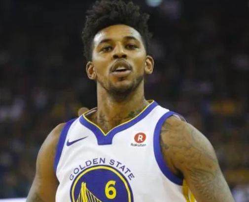 接球即起 接球即起